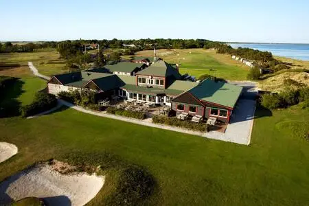 Building exterior with curb appeal